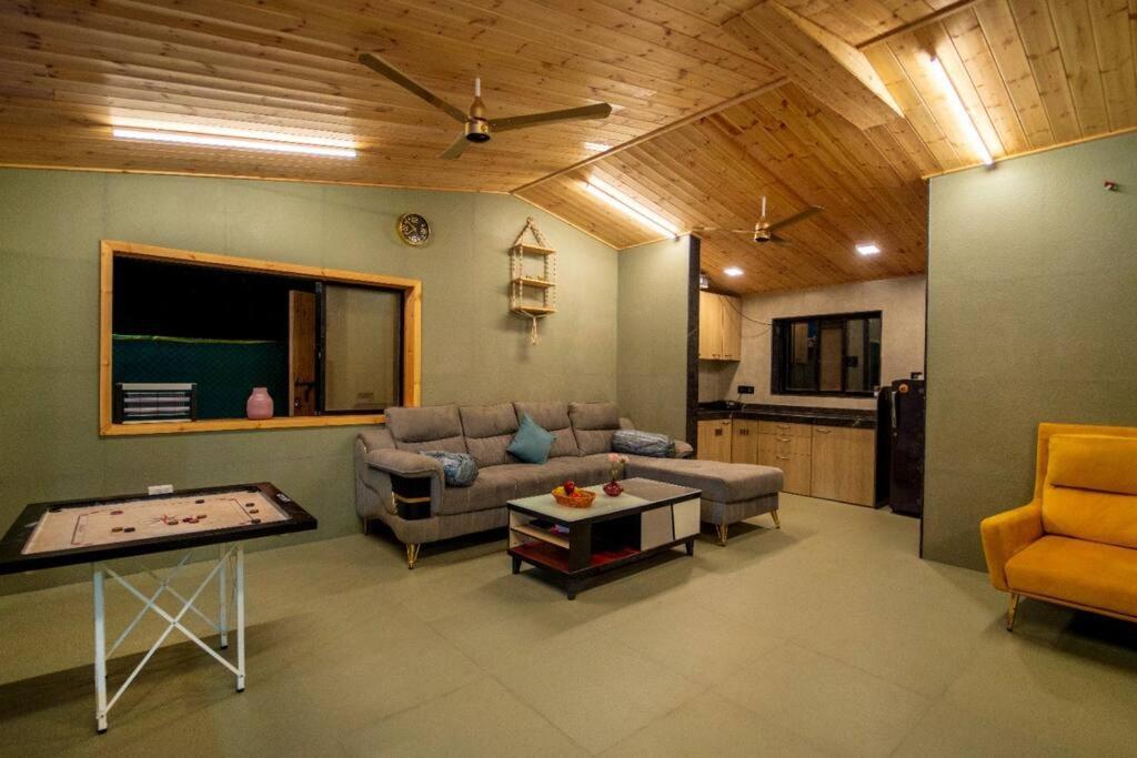 Spicy Mango Lakeside Abode - Luxurious Villa In Pawana Lonavala Exterior photo